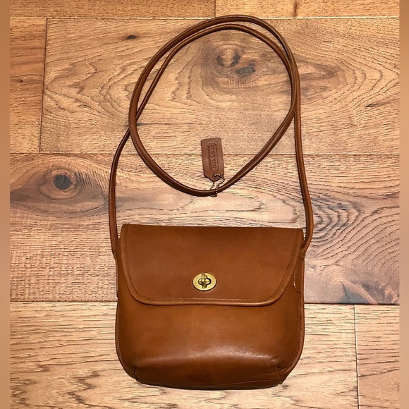 Coach Vintage Quincy 9919 British Tan Leather Crossbody Bag - Picture 10 of 10